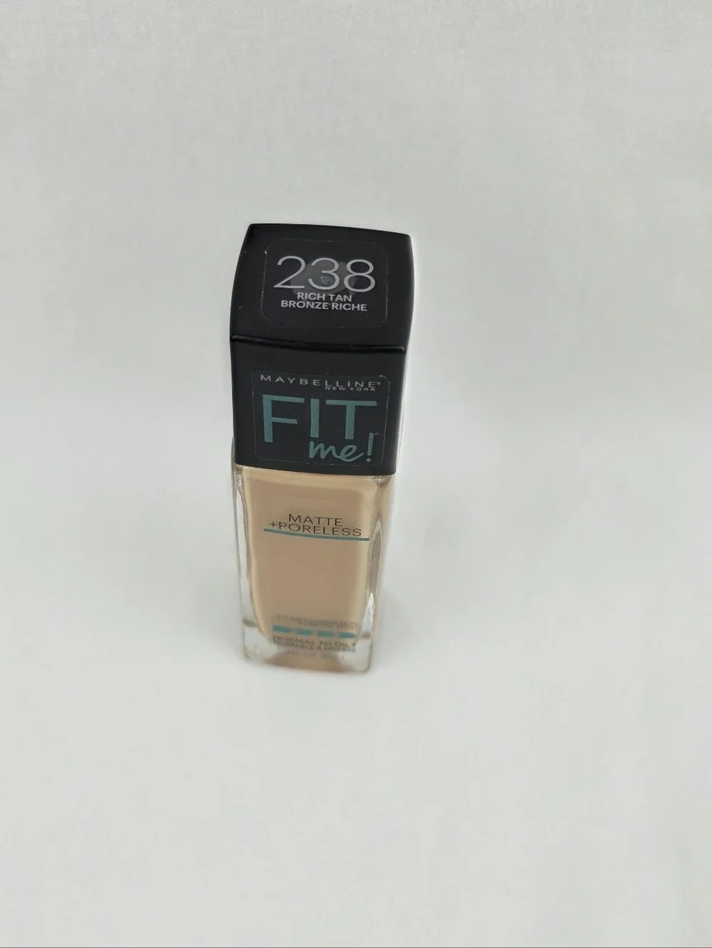 Maybelline Fit Me Matte + Poreless Foundation 238